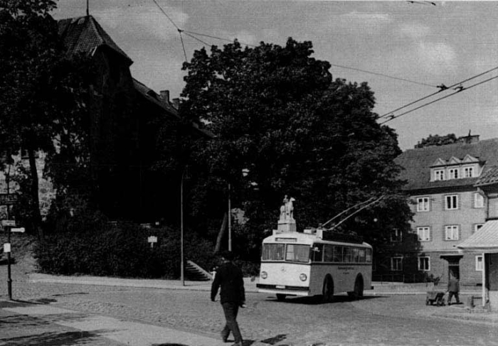 Schloss Insterburg und Trolleybus, Insterburg