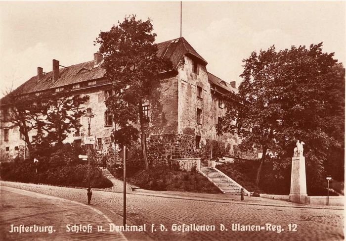 Schloss u. Denkmal f. v. Gefallenen v. Ulanen=Reg. 12, Insterburg