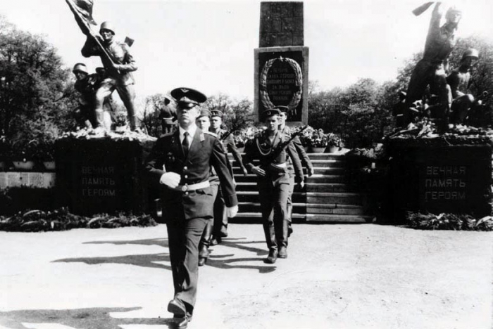 Памятник погибшим воинам на братской могиле (ул. Спортивная), Черняховск