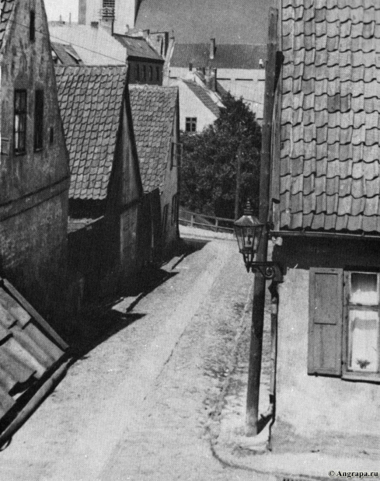 Bergstrasse repräsentierte mit ihren kleinen, uralten Häusern die Altstadt Insterburgs