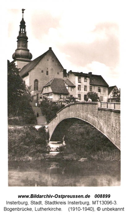 Bogenbrücke über die Angerapp mit Lutherkirche, Insterburg