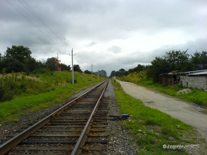 Железная дорога (вид с переезда). Улица Черняховского, Черняховск