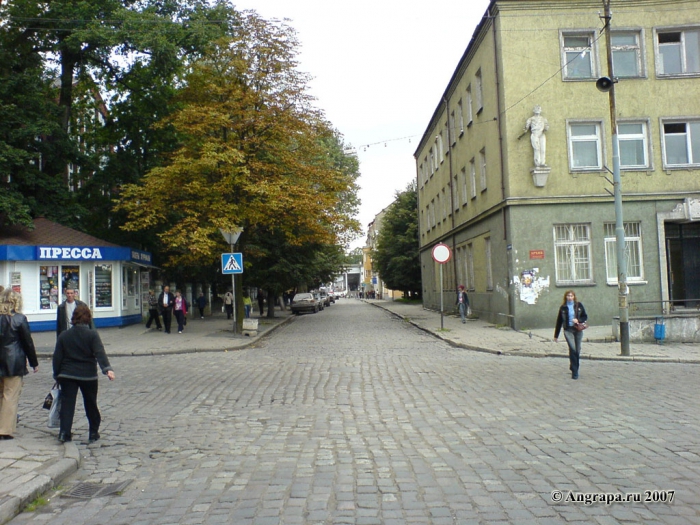 Погода в черняховске по часам. Улица Калинина город Черняховск Калининградская область. Улица Калинина г Черняховск. Улица Калинина 8 Черняховск. Город Черняховск улица Калинина.