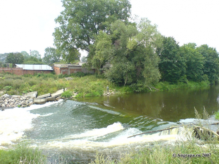 Водопад на реке Анграпа (рядом с улицей 22 Января), Черняховск