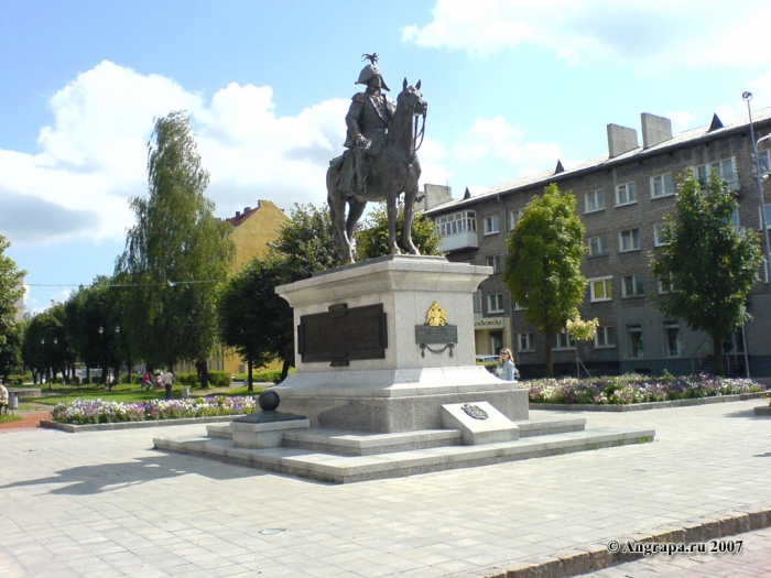 Памятник Барклаю-де-Толли, Черняховск