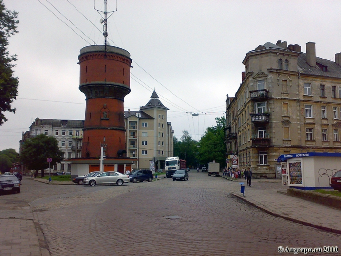 Водонапорная башня (угол улиц Спортивная и Гагарина), Черняховск