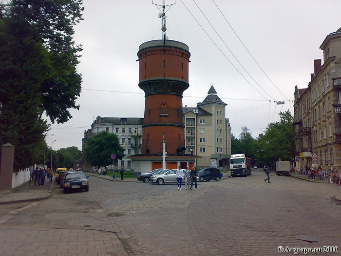 Водонапорная башня (угол улиц Спортивная и Гагарина), Черняховск