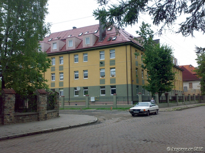 Перекресток улиц Приречная и Гагарина (рядом со средней образовательной школой №1), Черняховск