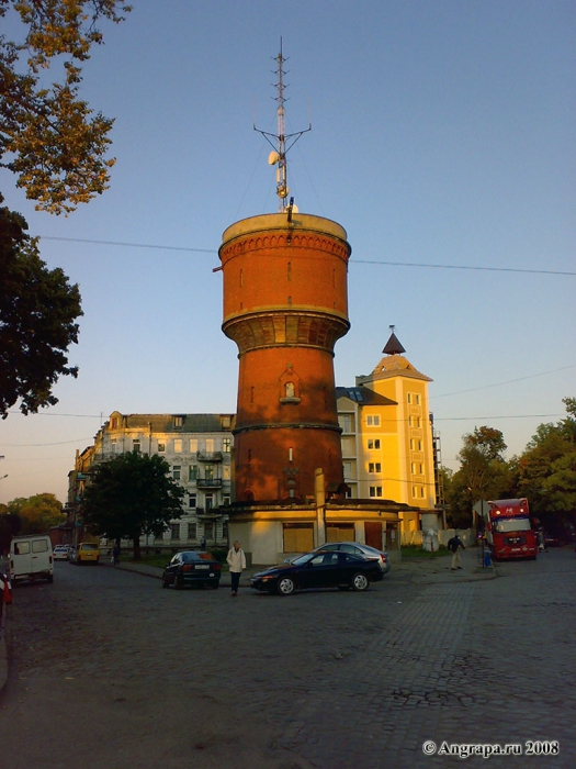 Водонапорная башня (угол улиц Спортивная и Гагарина), Черняховск