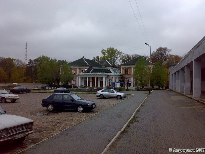 Дом Офицеров и Театральная площадь, Черняховск