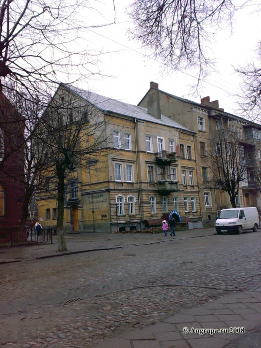 Здание на улице Пионерской с немецкой надписью, Черняховск