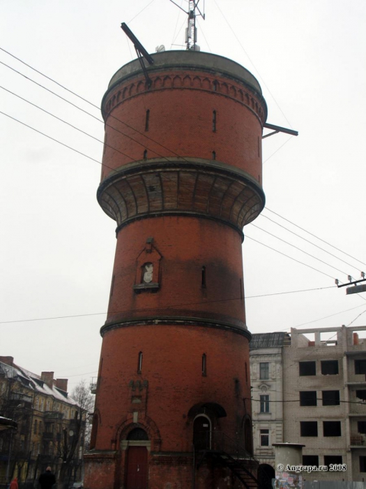 Водонапорная башня (угол улиц Спортивная и Гагарина), Черняховск