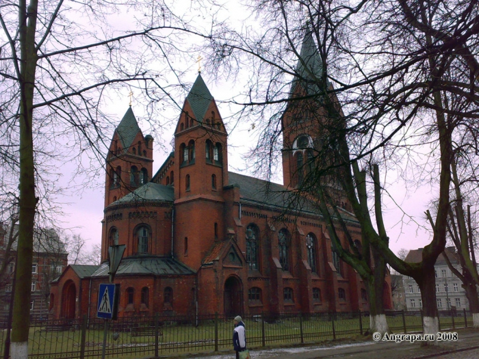 Свято-Михайловского храм (вид с улицы Пионерской), Черняховск