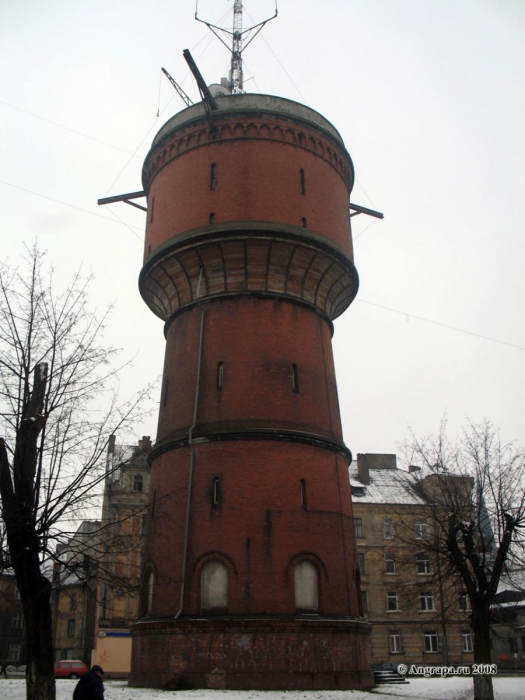 Водонапорная башня (угол улиц Спортивная и Гагарина), Черняховск