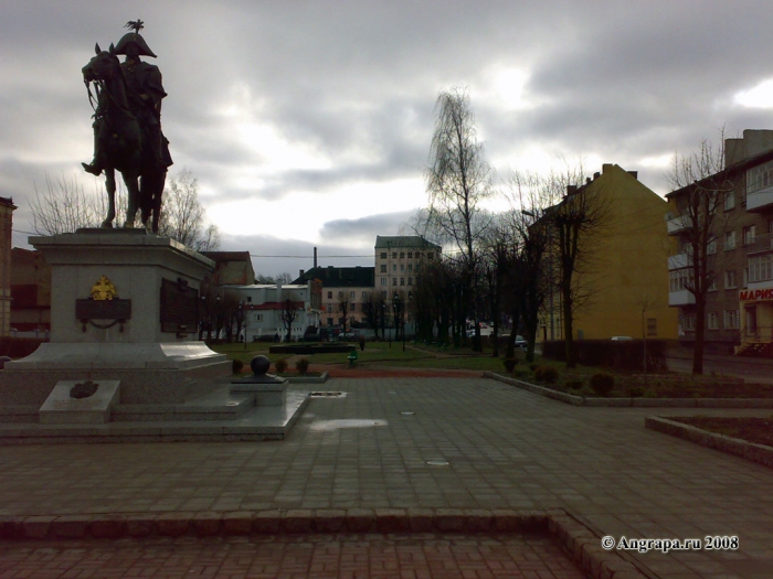 Памятник Барклаю-де-Толли и сквер, Черняховск