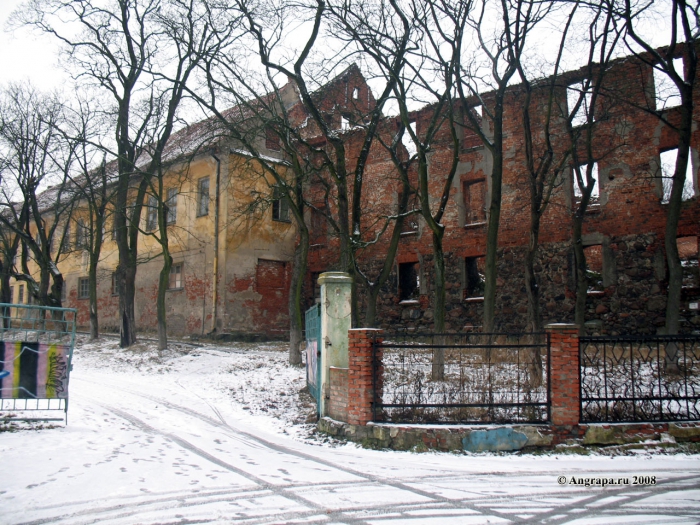 Замок Инстербург (западная сторона). Улица Замковая, Черняховск
