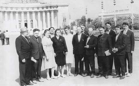 Черняховская делегация на Выставке достижений народного хозяйства в Москве. 1960-е годы.