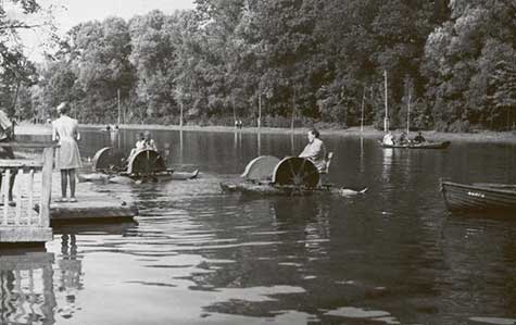 Лодочная станция в городском парке. Конец 1950-х – начало 1960-х годов.