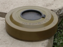 В Черняховске дети нашли во дворе учебную противотанковую мину