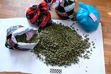 В Черняховске в автомобиле водителя без прав ГИБДД обнаружила наркотики