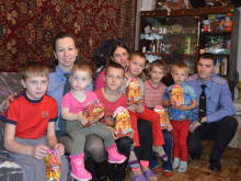 В Черняховске Полицейский Дед Мороз провел необычный профилактический рейд