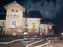 В Черняховске сгорело заброшенное здание детского сада