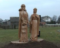 В Черняховском районе открыли памятник Петру и Февронии
